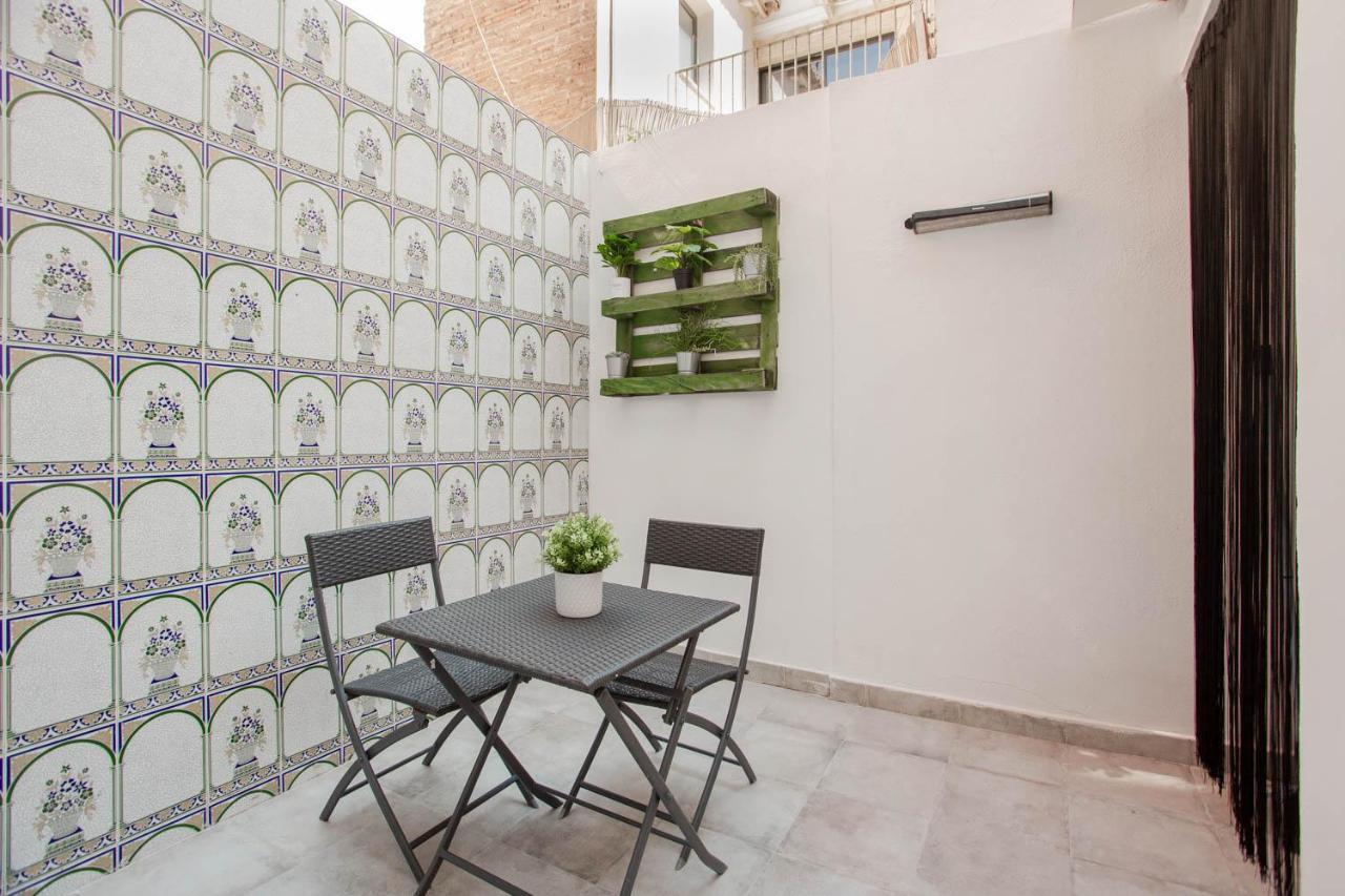 Lovely Home With Sunny Patio Near The Beach Valencia Exterior photo